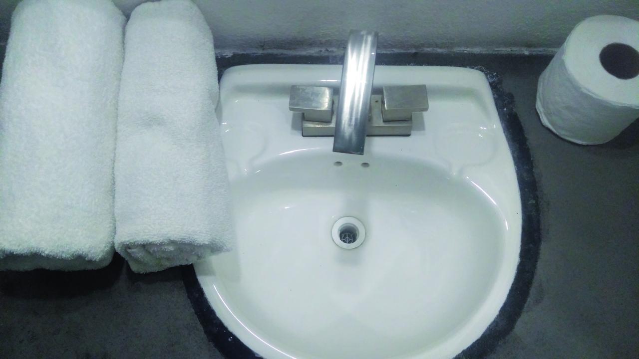 Hotel Falcon Tamasopo Bagian luar foto