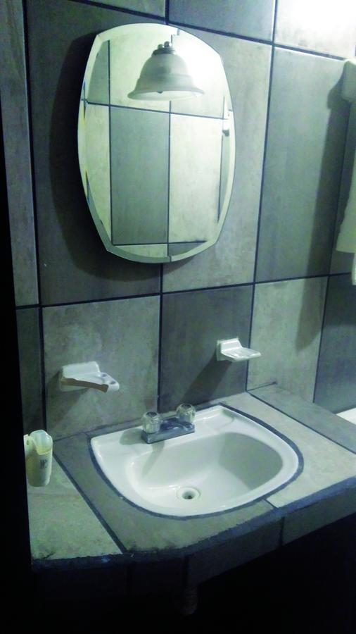 Hotel Falcon Tamasopo Bagian luar foto